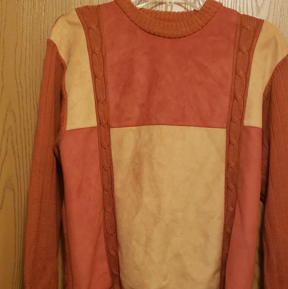 sweater - Picture 1 of 3